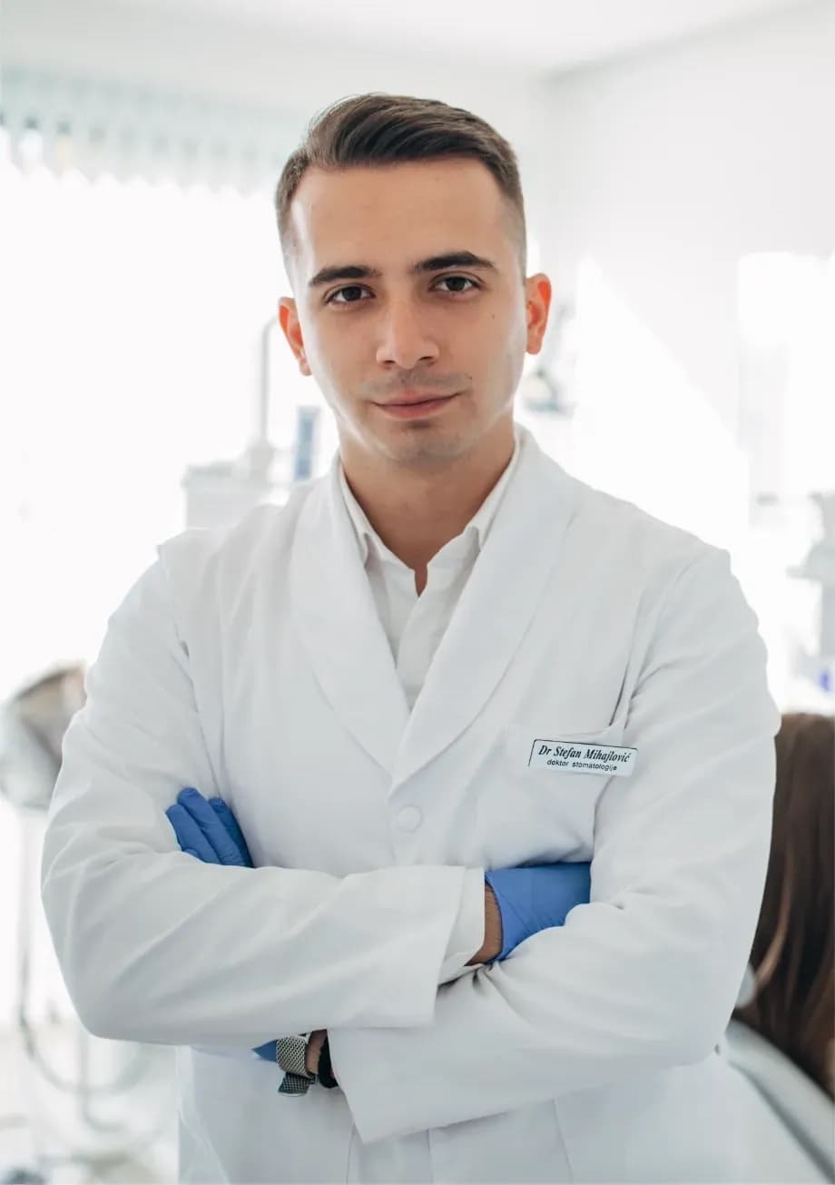 Dr. Adrián Apaza